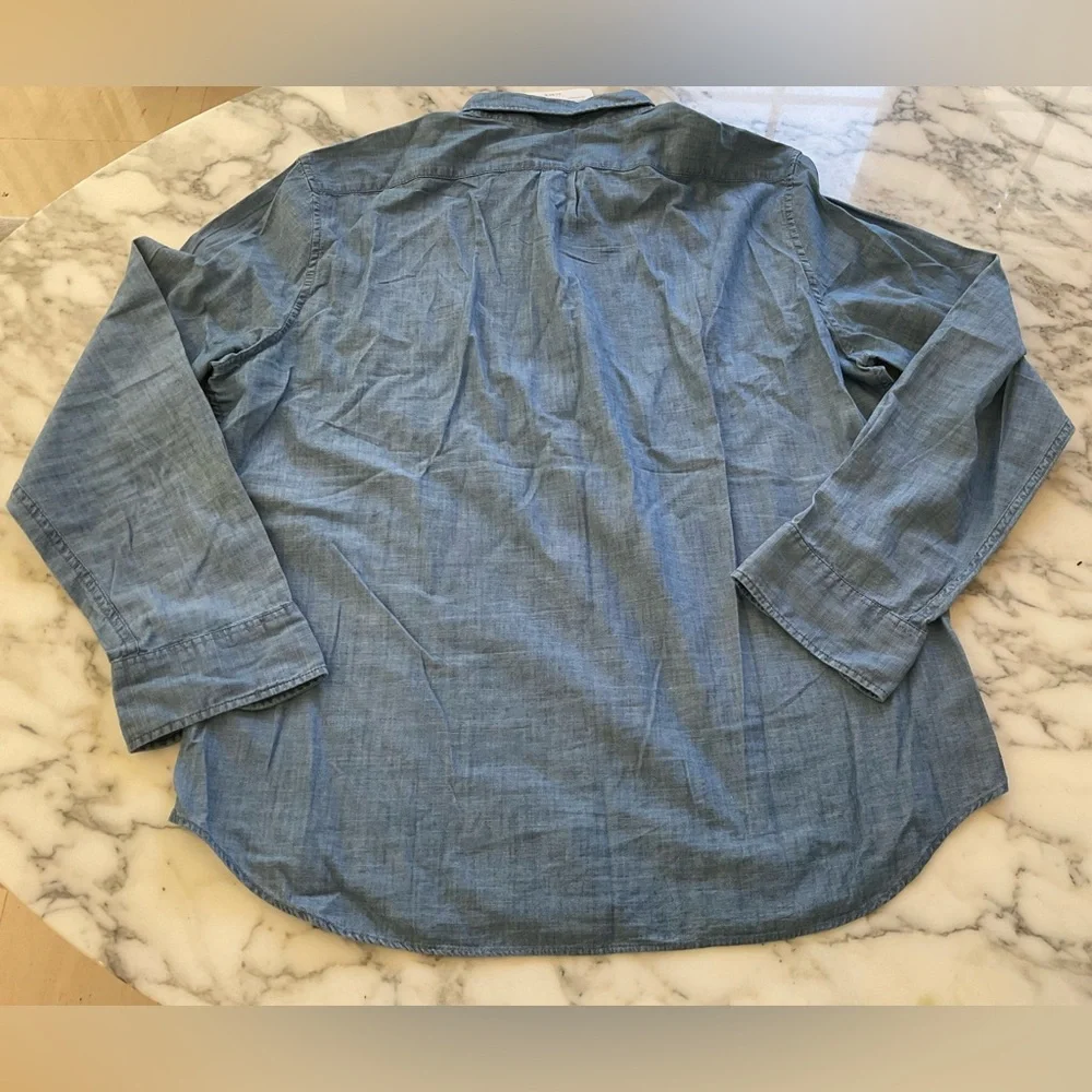 EUC J. Crew Classic Fit Long Sleeve Chambray Cotton Blue XL - holes under arms